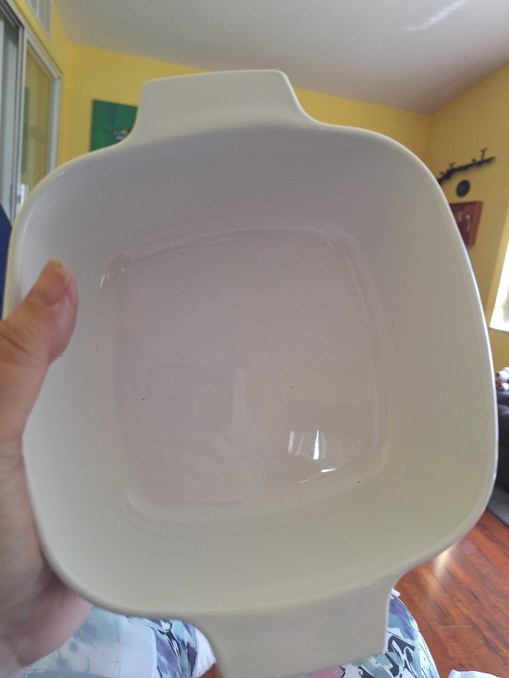 Corningware 1.5 Liter White With Plastic Lid - Picture 6 of 8